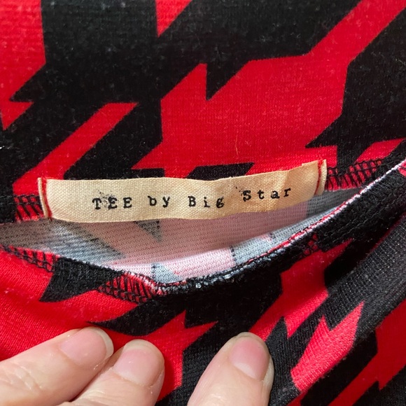 Red and black skirt size S - Picture 3 of 4